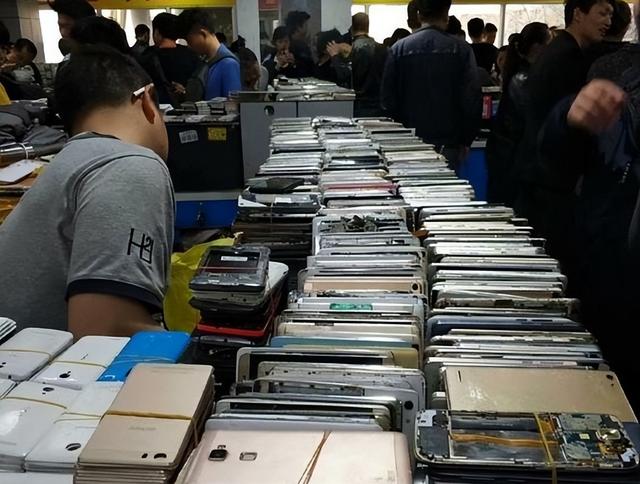 一夜暴涨8倍，涨幅直追黄金？二手安卓机凭什么成了香饽饽